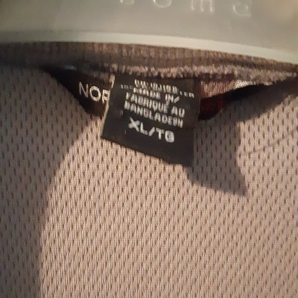 Northend sport xl university grey shirt - Picture 4 of 4